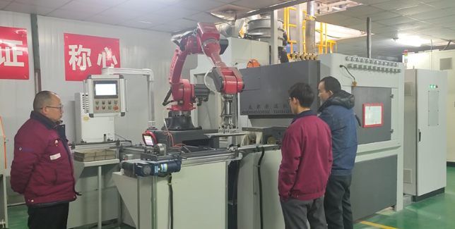 内蒙古喷砂机在模具清理中的专业应用